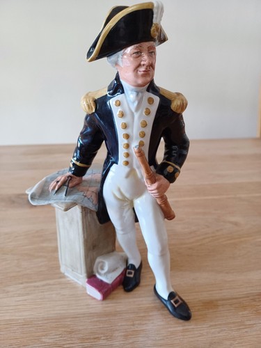 Royal doulton figurine - doulton,
