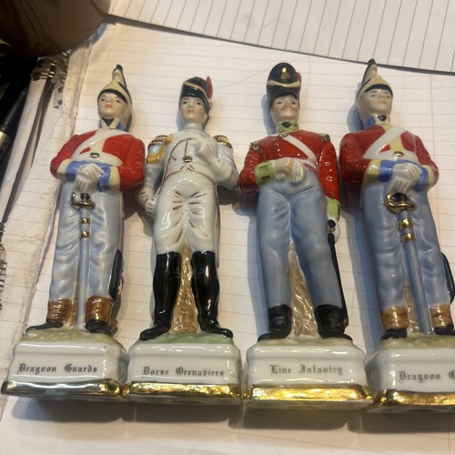 Vintage porcelain soldiers - 4,