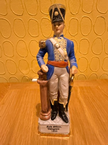 Vintage porcelain military - vintage,