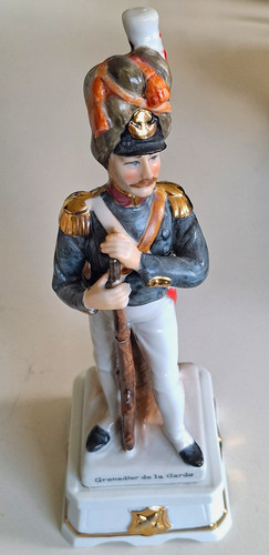 Vtg porcelain figurine - vtg,