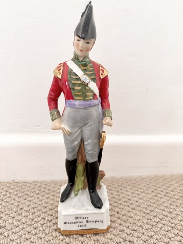 Vintage porcelain military - vintage,